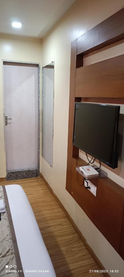 Hotel A Suites Mumbai Exterior photo